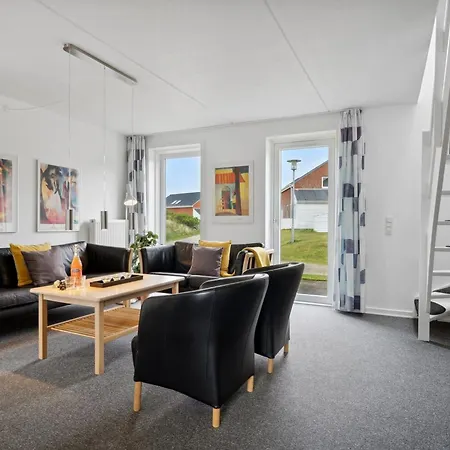 Aldora - 2-3km From The Sea By Interhome *