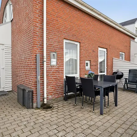 Appartement Aldora - 2-3km From The Sea By Interhome