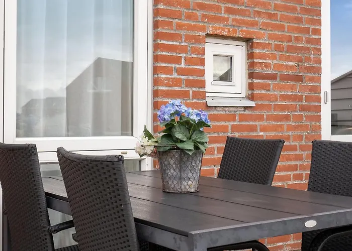 Aldora - 2-3km From The Sea By Interhome Apartman *